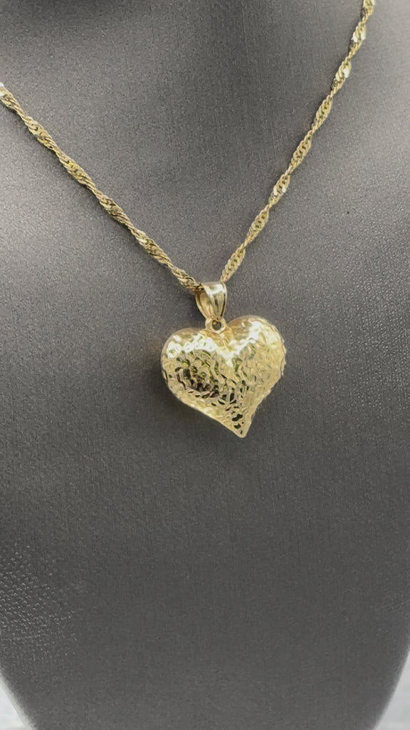 Movie of Ladies 14 Karat Yellow Gold Puffed Heart Pendant
