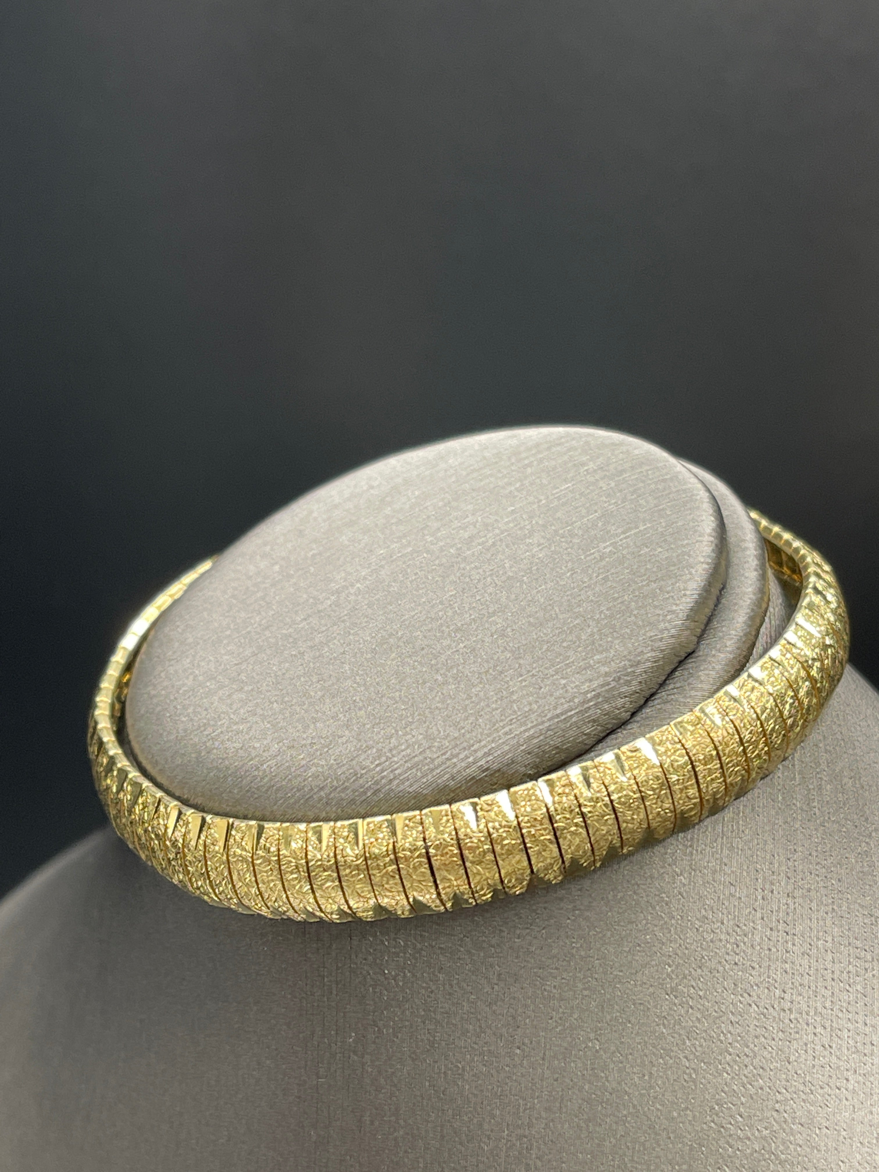 14 KT Solid Gold Bangle Bracelet